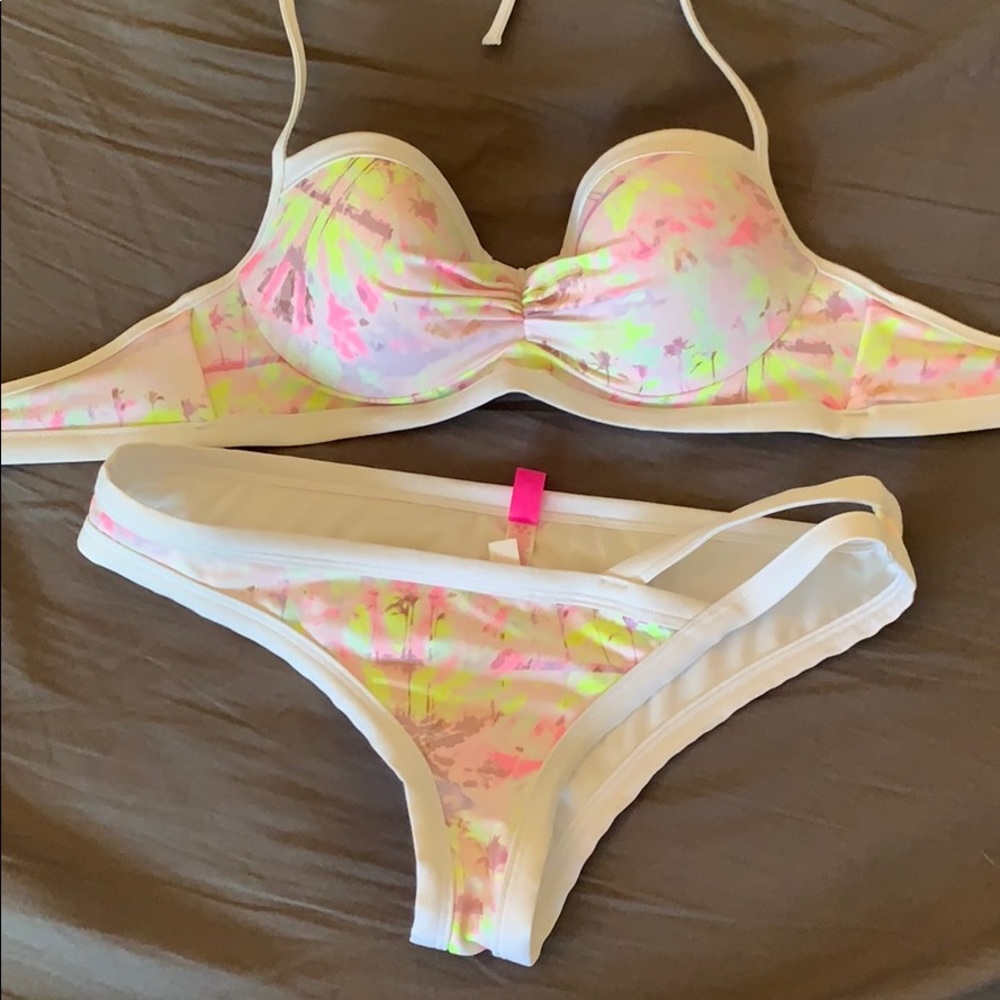 Victoria’s Secret bikini, top & bottom!